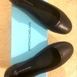 Antonio Melani Leather Round Toe Flats shoes